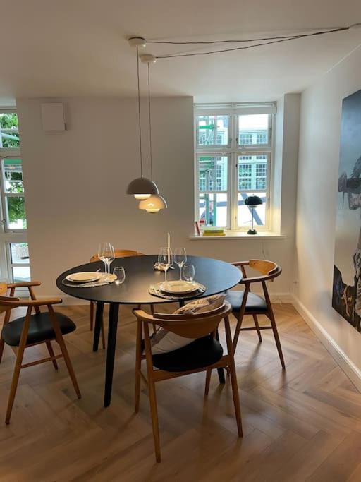 דירות Nyrenoveret Charmerende Lejlighed I Odense C! מראה חיצוני תמונה