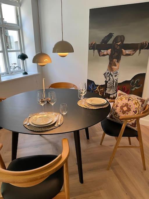 דירות Nyrenoveret Charmerende Lejlighed I Odense C! מראה חיצוני תמונה